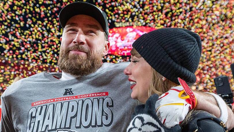 Travis Kelce und Taylor Swift zelebrierten ihre Liebe mit 1.000 Gästen im Madison Square Garden in New York City. Travis Kelce und Taylor Swift zelebrierten ihre Liebe mit 1.000 Gästen im Madison Square Garden in New York City.