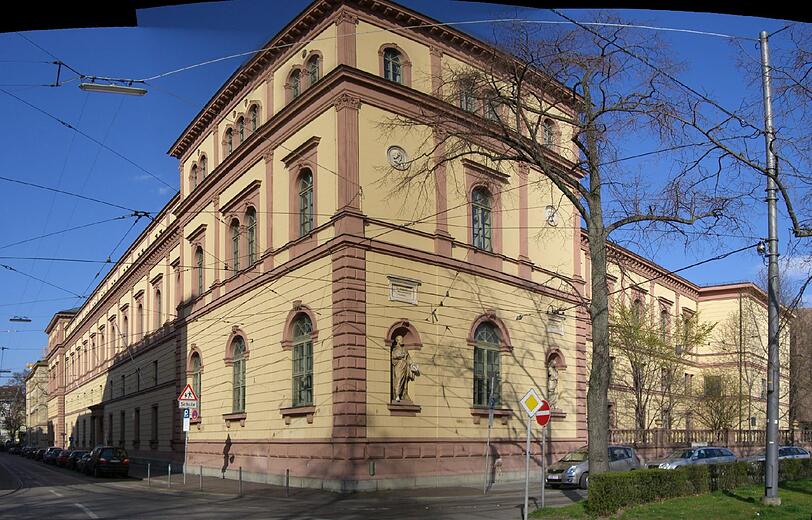 Das Willhelmsgymnasium im Lehel. Foto: Wikipedia