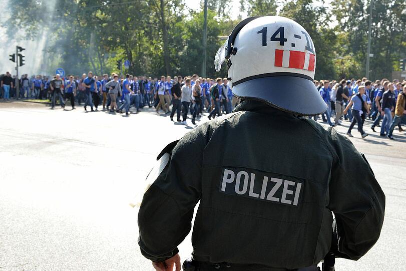 Vor dem Revierderby: Bilder von der Anfahrt der Fans