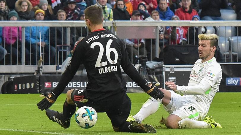 Sven Ulreich: Note 4. Wurde im November und Dezember von den Bayern-Fans zu ihrem Spieler des Monats gewählt. Unglücklich bei Gondorfs 0:1, bekam den Ball durch die Beine. Unsicher beim 2:2. Einige kleinere Patzer und Unaufmerksamkeiten.