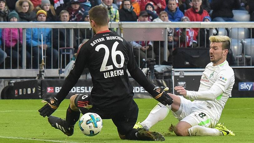 Sven Ulreich: Note 4. Wurde im November und Dezember von den Bayern-Fans zu ihrem Spieler des Monats gewählt. Unglücklich bei Gondorfs 0:1, bekam den Ball durch die Beine. Unsicher beim 2:2. Einige kleinere Patzer und Unaufmerksamkeiten. Sven Ulreich: Note 4. Wurde im November und Dezember von den Bayern-Fans zu ihrem Spieler des Monats gewählt. Unglücklich bei Gondorfs 0:1, bekam den Ball durch die Beine. Unsicher beim 2:2. Einige kleinere Patzer und Unaufmerksamkeiten.