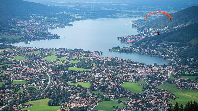 So traumhaft kennt man den Tegernsee und Rottach-Egern. Aber die Idylle ist derzeit etwas getrübt.