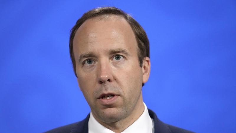 Der britische Gesundheitsminister Matt Hancock spricht während einer Pressekonferenz in der Downing Street.