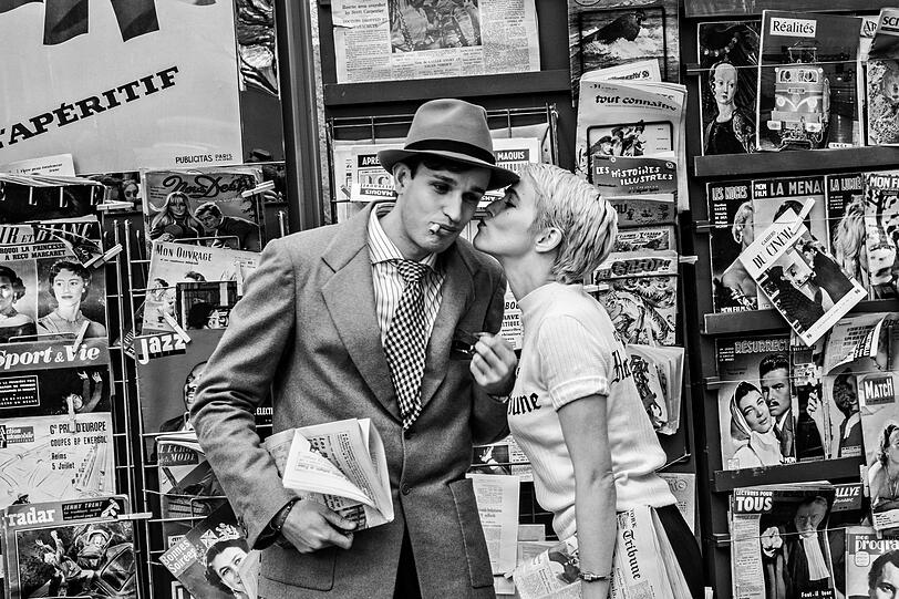 In "Nouvelle Vague" erzählt Richard Linklater davon, wie der Filmklassiker "Außer Atem" gedreht wurde. In der Filmbiografie wird Jean Paul Belmondo von Aubry Dullin und Jean Seberg von Zoey Deutch gespielt. In "Nouvelle Vague" erzählt Richard Linklater davon, wie der Filmklassiker "Außer Atem" gedreht wurde. In der Filmbiografie wird Jean Paul Belmondo von Aubry Dullin und Jean Seberg von Zoey Deutch gespielt.