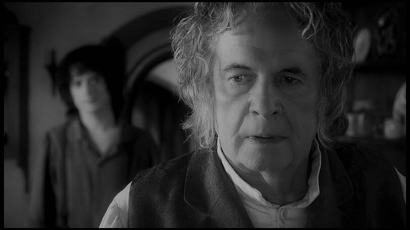 Der britische Schauspieler Ian Holm, bekannt als Bilbo Beutlin aus der "Herr der Ringe"-Saga, ist mit 88 Jahren an Parkinson gestorben.