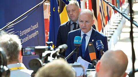 Irlands Regierungschef Martin geh&ouml;rt zu den Unterst&uuml;tzern Costas.