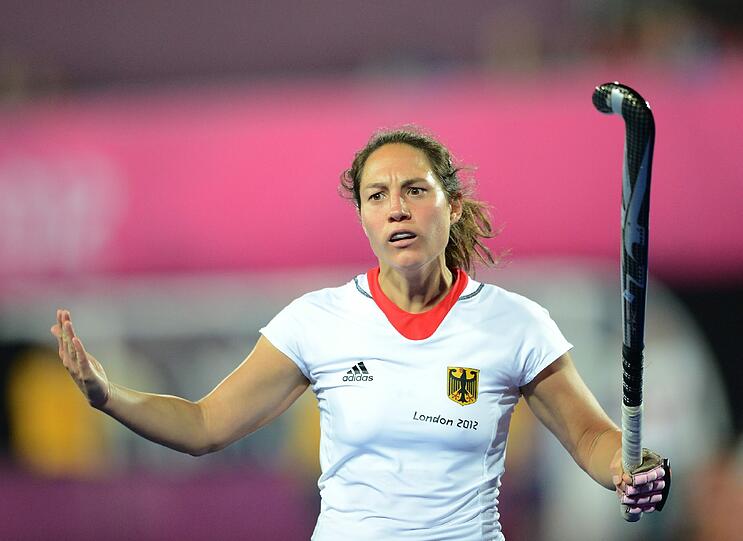 Im dritten Spiel beim olympischen Hockey-Turnier haben die deutschen Damen gegen Südafrika einen Pflichtsieg geschafft. Nach zwei Erfolgen und einer Niederlage ist das angepeilte Halbfinale wieder drin. Gegen Weltmeister Argentinien steht ein richtungsweisendes Match an.