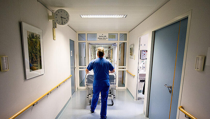 Der Mann starb noch am selben Tag in einem Münchner Krankenhaus (Symbolbild) Der Mann starb noch am selben Tag in einem Münchner Krankenhaus (Symbolbild)