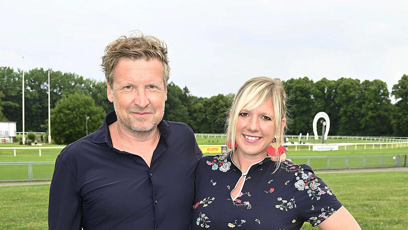 Claudia Koreck mit Ehemann Gunnar Graewert auf der Trabrennbahn in Daglfing.