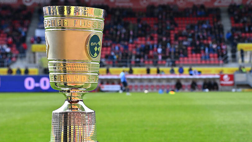 Das Objekt der Begierde: Am 23. Mai trifft der TSV 1860 im Finale des Totopokals auf die W&uuml;rzburger Kickers.