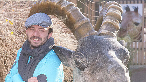 Koch Loic Cantegrel (37): „Ich glaube grundsätzlich an die Astrologie. Ich bin als Steinbock-Mann sehr clever, zielstrebig und voller Überraschungen. Wenn ein Steinbock einen Menschen ins Herz geschlossen hat, dann ist es für immer. Der Steinbock akzeptiert eine Entschuldigung, aber er vergisst nichts.“ Koch Loic Cantegrel (37): „Ich glaube grundsätzlich an die Astrologie. Ich bin als Steinbock-Mann sehr clever, zielstrebig und voller Überraschungen. Wenn ein Steinbock einen Menschen ins Herz geschlossen hat, dann ist es für immer. Der Steinbock akzeptiert eine Entschuldigung, aber er vergisst nichts.“