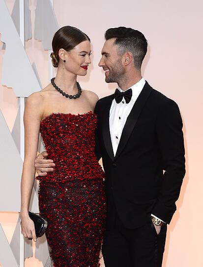 Erwarten anscheinende Nachwuchs: Behati Prinsloo und Adam Levine