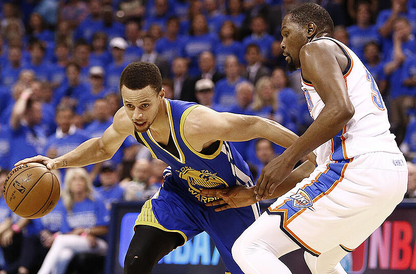 Stephen Curry (links) war zweimal wertvollster Spieler (MVP) der NBA.