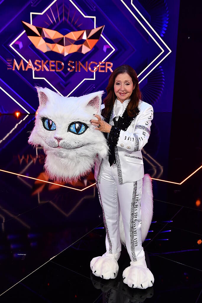 Auflosung Bei The Masked Singer 2020 Vicky Leandros Steckte Im Katzen Kostum Abendzeitung Munchen