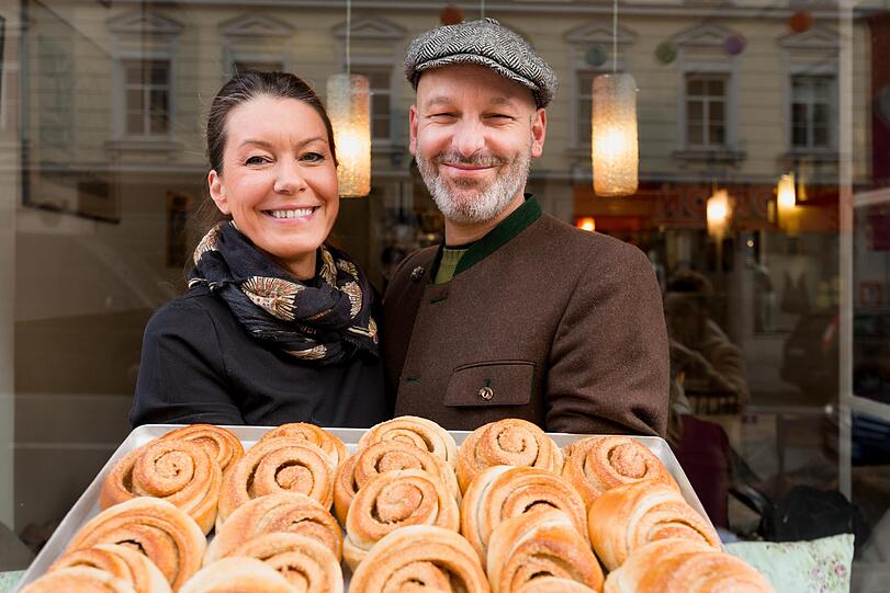 Auch frisches süßes Gebäck gibt es bei Fresh: Alexandra Mahlen und Peter Eder von der Zimtschneckenfabrik kooperieren mit Amazon.