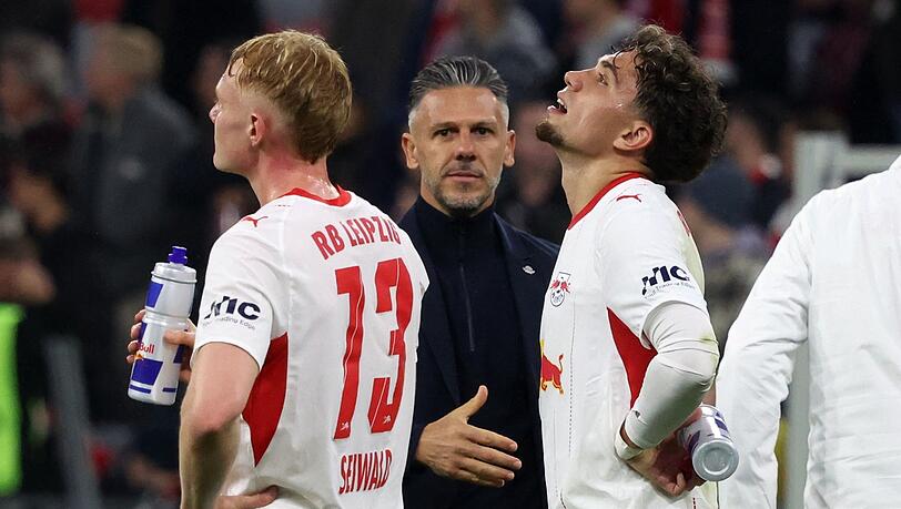 Die Leipziger von Trainer Martin Demichelis (Mitte) hatten gegen den FC Bayern keine Chance. Die Leipziger von Trainer Martin Demichelis (Mitte) hatten gegen den FC Bayern keine Chance.