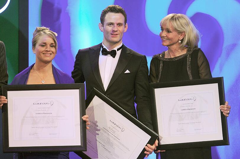 Die sehbehinderte Biathletin Verena Bentele, der Judoka Ole Bischof und die ehemalige Skirennläuferin Christa Kinshofer wurden am Montagabend offiziell zu Laureus-Botschaftern ernannt.