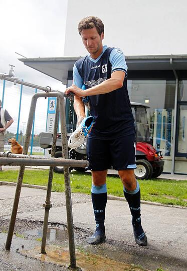 Erstes Training der Löwen in der neuen Trikot-Kollektion von uhlsport - sehen Sie hier die Bilder von der Grünwalder Straße.