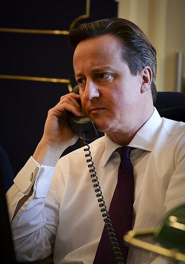 "Habe gerade mit Barack Obama gesprochen", twittert David Cameron.
