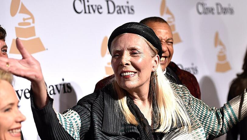 Joni Mitchell bei einer Gala in L.A. im Februar Joni Mitchell bei einer Gala in L.A. im Februar