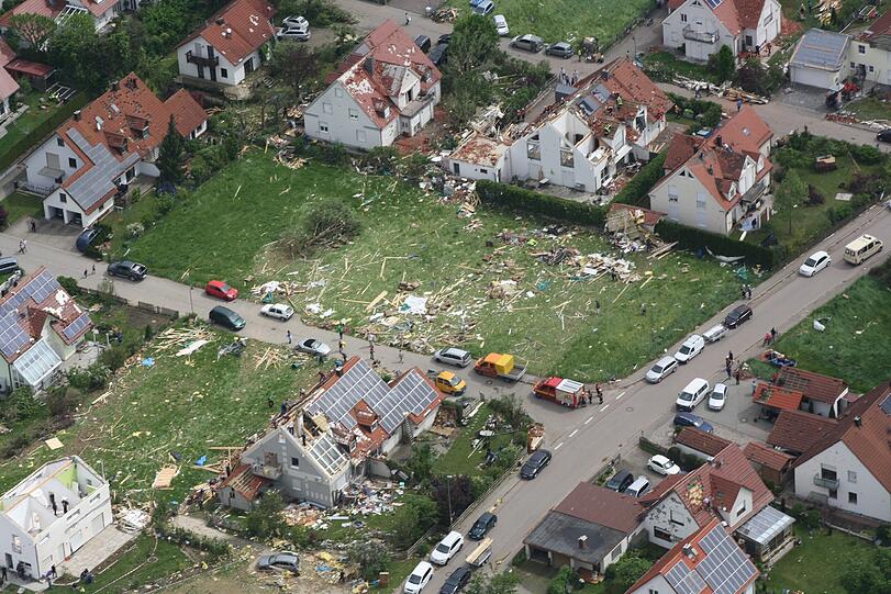 Bilder der Verwüstung aus dem Dorf Affing: Die Einwohner packen gemeinsam mit an aber der Schaden durch das Unwetter ist hoch. Die Bilder...
