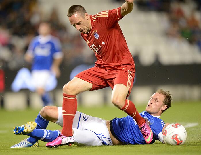 FC Bayern gegen Schalke 04 im Testspiel in Doha: Die Bilder