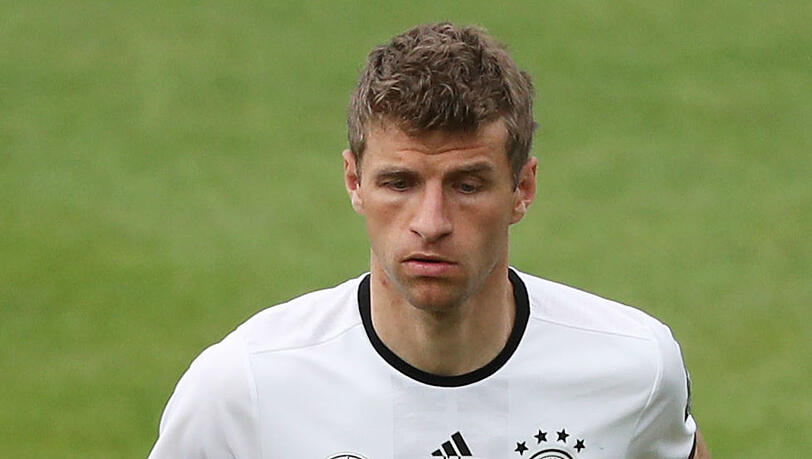 Thomas Müller ist über die Aufstockung auf 24 Teams bei der EM "nicht ganz glücklich". Thomas Müller ist über die Aufstockung auf 24 Teams bei der EM "nicht ganz glücklich".