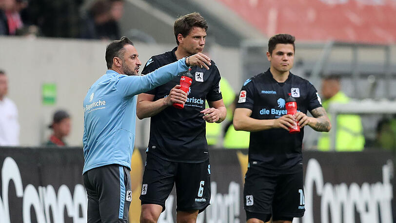 Zuletzt beim 0:3 in Aue an der Entstehung des ersten Gegentreffers beteiligt: Marnon Busch (r.) und Sebastian Boenisch (M.), hier mit Löwen-Trainer Vitor Pereira.