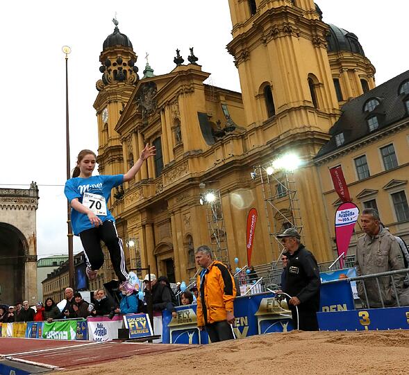 Das Schauspringen vor historischer Kulisse