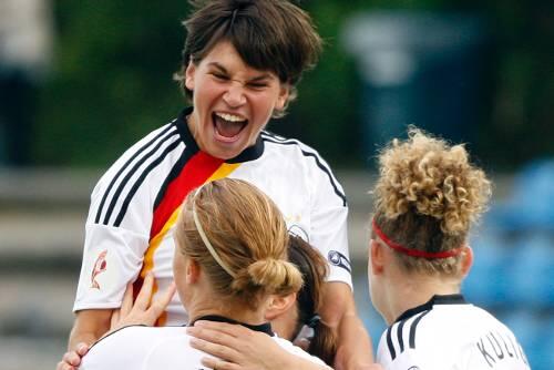 Bereit machen zum nächsten Jubel: Die deutschen Fußballfrauen sind im EM-Finale gegen England klar favorisiert.