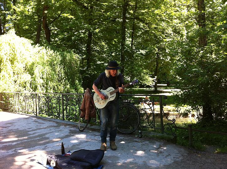 ... wo am Wochenende auch die Musik spielt...