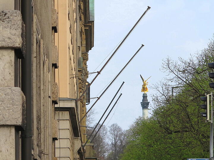 Friedensengel-Flugabwehrmaßnahme?