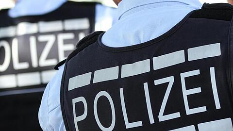 Zwei Polizisten mussten vom Dienst aus ins Krankenhaus.