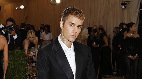 Der Moderiese H&M hat auf Justin Biebers gestrige Kritik reagiert.