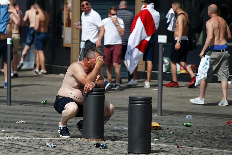 In Marseille kam es zu schweren Krawallen in der Innenstadt. Böller und Glasflaschen flogen.