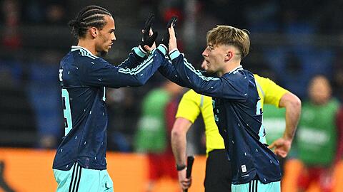 Lennart Karl (r) l&ouml;ste Leroy San&eacute; ab.