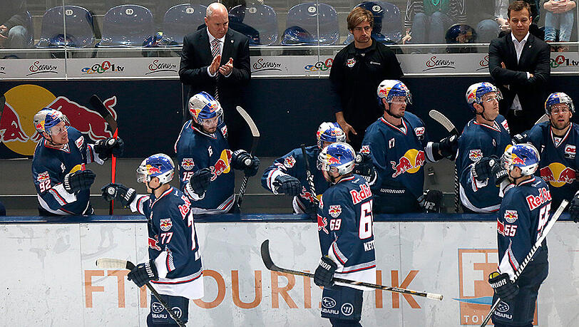 Der EHC und Trainer Don Jackson siegen gegen die Kölner Haie. Der EHC und Trainer Don Jackson siegen gegen die Kölner Haie.
