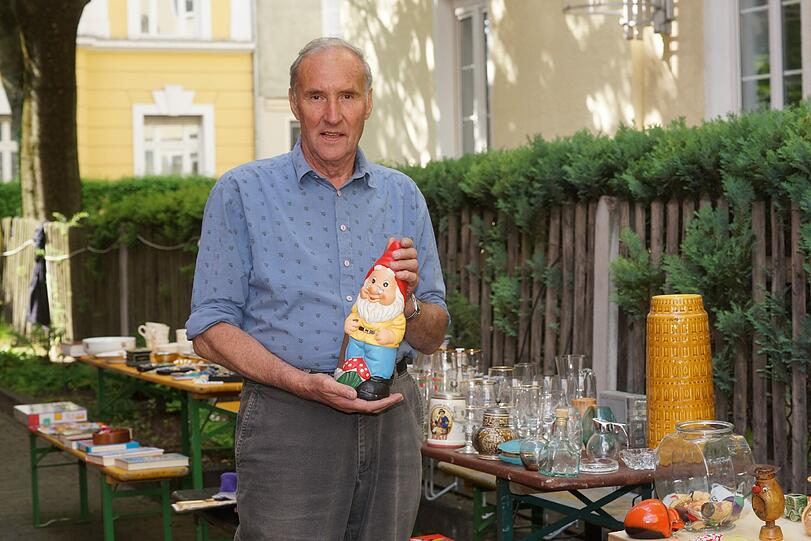 Seit 14 Jahren locken die Schwabinger Hof-Flohmärkte zahlreiche Münchner ins Viertel.