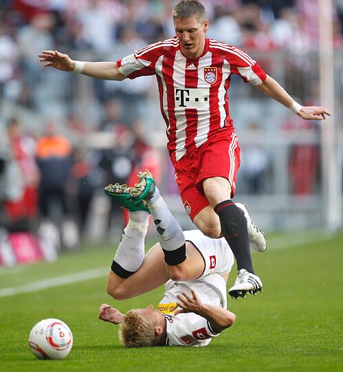 BASTIAN SCHWEINSTEIGER: Stritt mit Kroos um den Titel des Fehlpasskönigs. Schlimmer. Durfte drin bleiben. (Note 5)