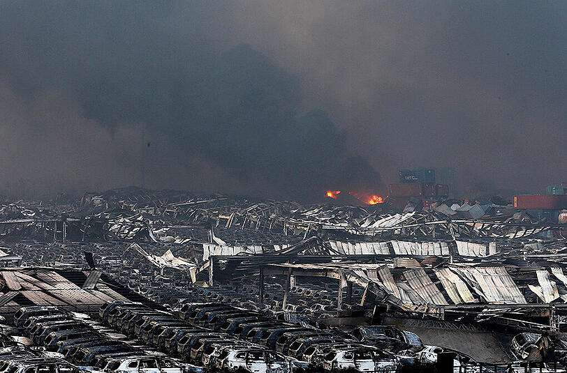 Eine gigantische Explosion hat die chinesische Hafenstadt Tianjin erschüttert. Es gibt zahlreiche Tote und Verletzte.