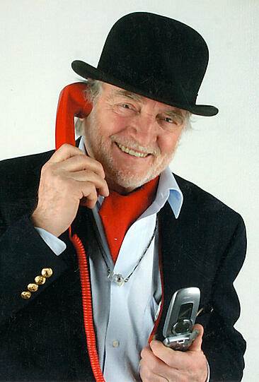 Wolfgang Roucka ist seit 50 Jahren eine Schwabinger Kulturinstanz. Hier eine Auswahl seiner Bilder...