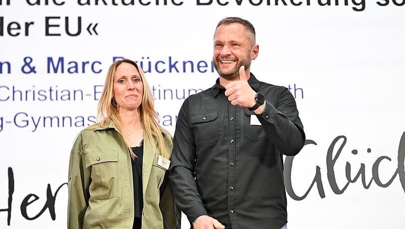 Tina Bergen und Marc Brückner vom Gymnasium Christian-Ernestinum Bayreuth wurden ausgezeichnet.