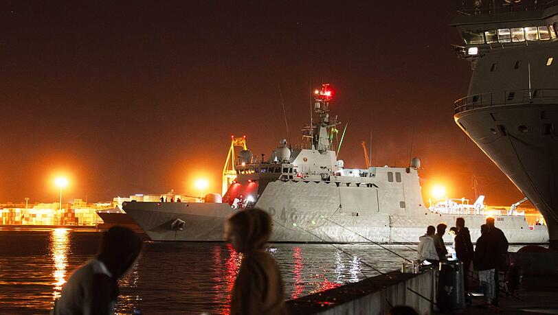 Das spanische Hochsee-Patrouillenboot "Furor" soll der propalästinensischen Global Sumud Flotilla im Notfall Hilfe leisten. Der könnte eintreten, wenn die rund 50 privaten Boote versuchen sollten, die Seeblockade der israelischen Marine des Gazastreifens zu durchbrechen.