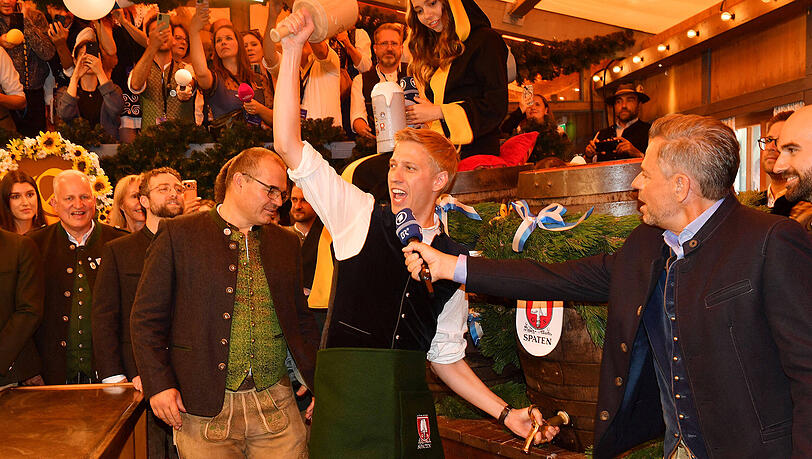 M&uuml;nchens OB hat am vergangenen Samstag die Wiesn er&ouml;ffnet und sich nach AZ-Infos auch f&uuml;r den Oktoberfest-Besuch der Sechzger angek&uuml;ndigt.