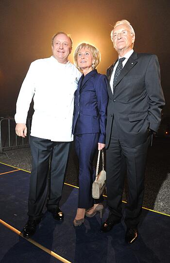 ...und Ex-Ministerpräsident Edmund Stoiber, der mit Frau Karin erschien.