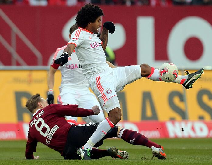 DANTE: Note 3. Der Immerspieler in der Innenverteidigung &ndash; hatte ja auch unter der Woche kein Spiel, Länderspiel-frei. Räumte mit Kopf und Fuß weg, was ging. Mit Glück, der Brasilianer, als ihm der Ball an die Hand springt nach Nilssons Schuss (76.).