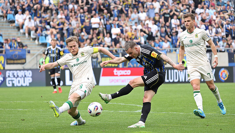 Die L&ouml;wen um Thore Jacobsen entt&auml;uschen in Saarbr&uuml;cken und spielen nur 0:0.