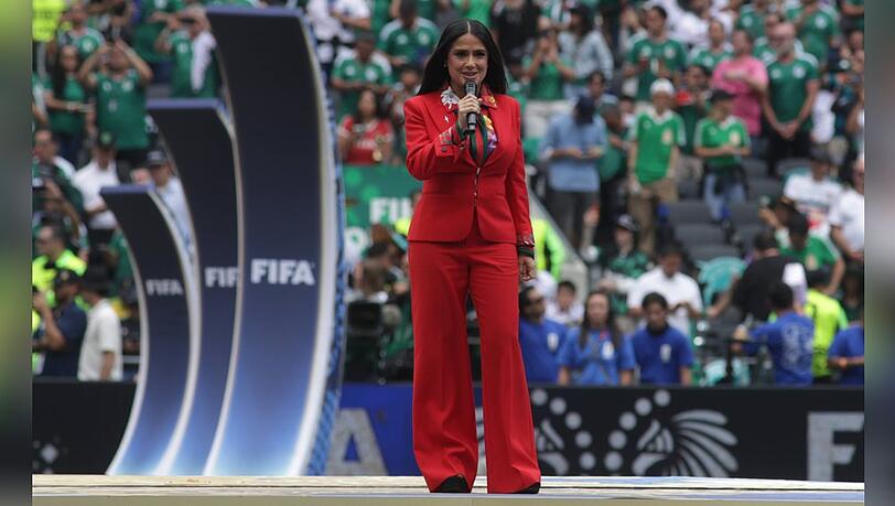 Schauspielerin Salma Hayek hielt eine Ansprache zur Eröffnung der Weltmeisterschaft. Schauspielerin Salma Hayek hielt eine Ansprache zur Eröffnung der Weltmeisterschaft.