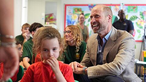 Prinz William w&auml;hrend seines Termins an der London Welsh School.