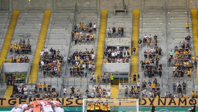 Bei den DFB-Pokalspielen waren bereits Teile von Zuschauern wieder in den Stadien.